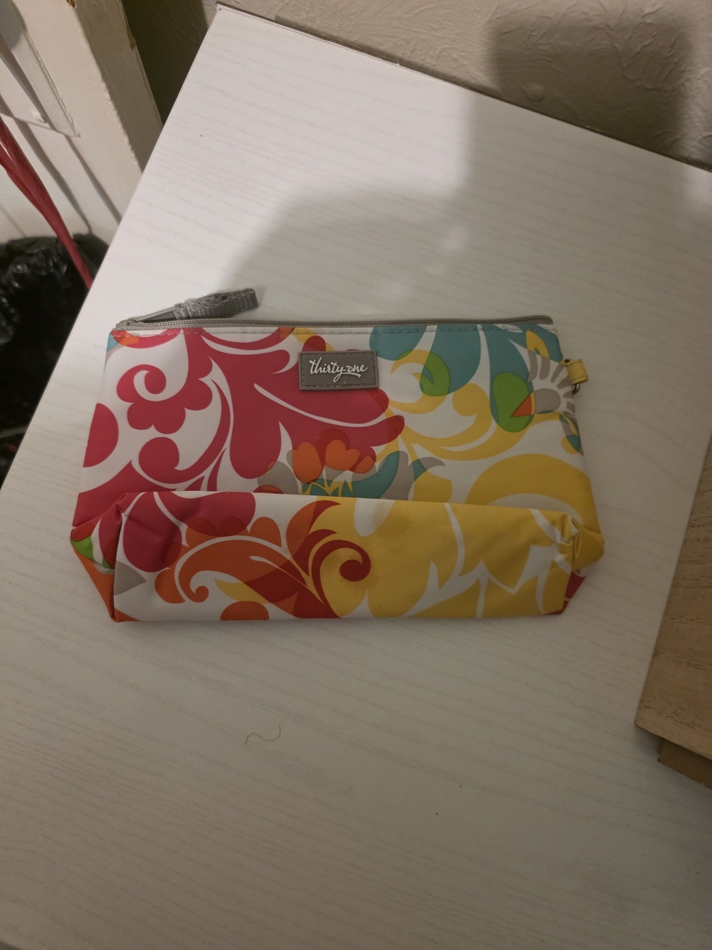 thirty-one Bright Multicolor Floral Thermal Zip Pouch